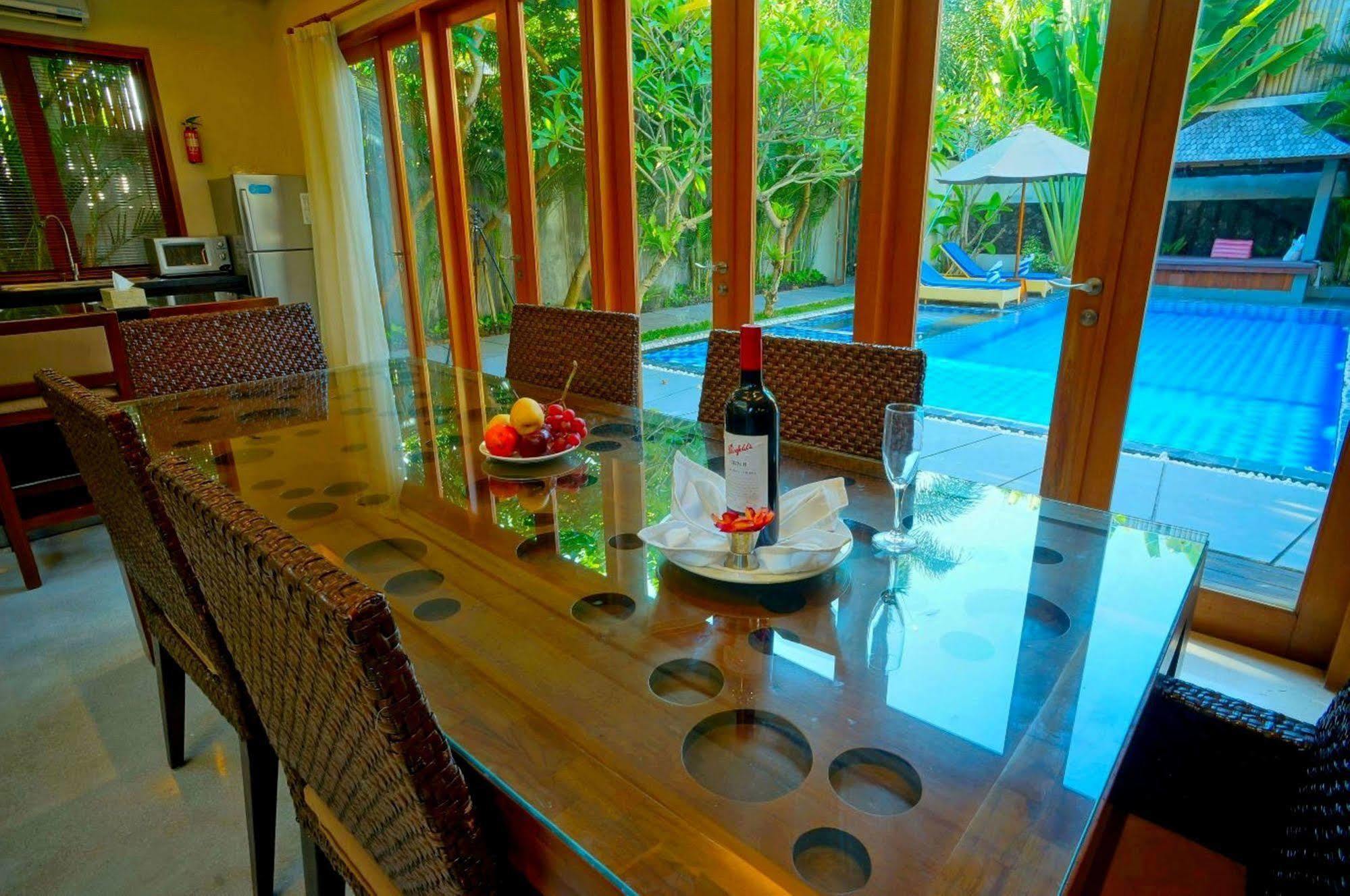 Villa Travis เซมินยัค ภายนอก รูปภาพ