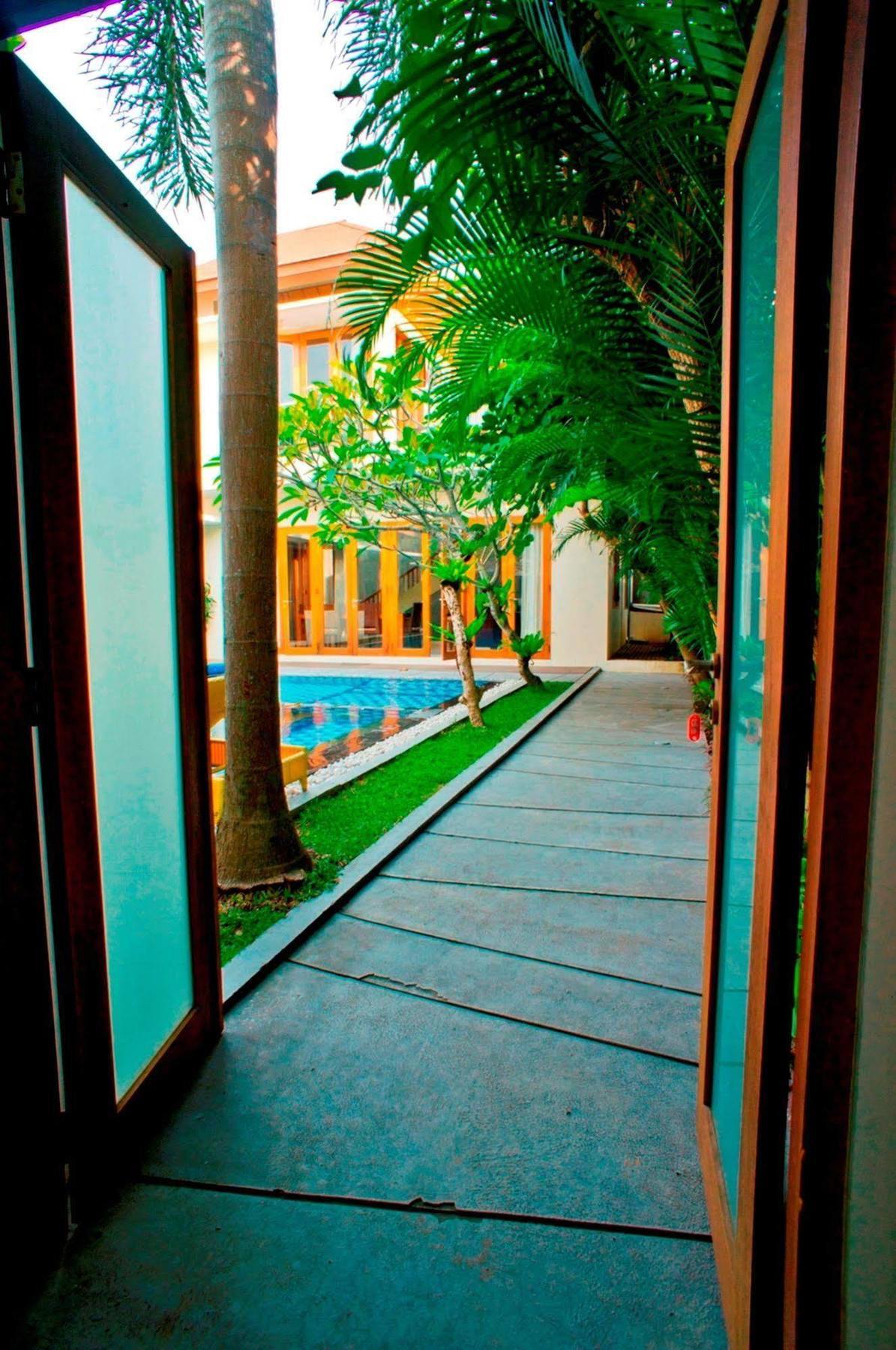 Villa Travis เซมินยัค ภายนอก รูปภาพ